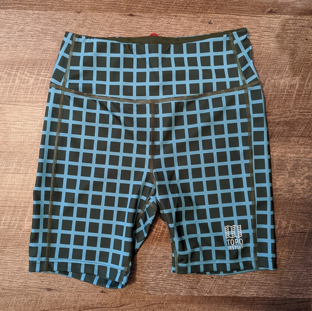NWOT Topo Design Bike Sport Shorts Olive Grid Size Large